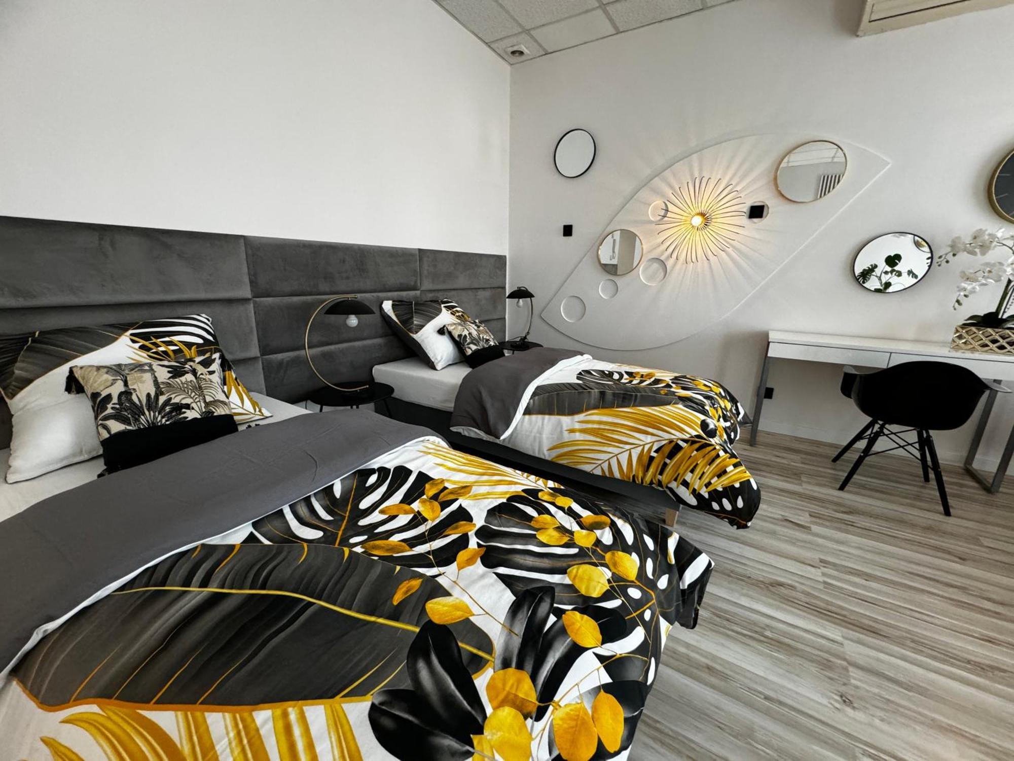 Apartamenty I Pokoje „Pod Jedynka” Константынув-Лодзинский Экстерьер фото