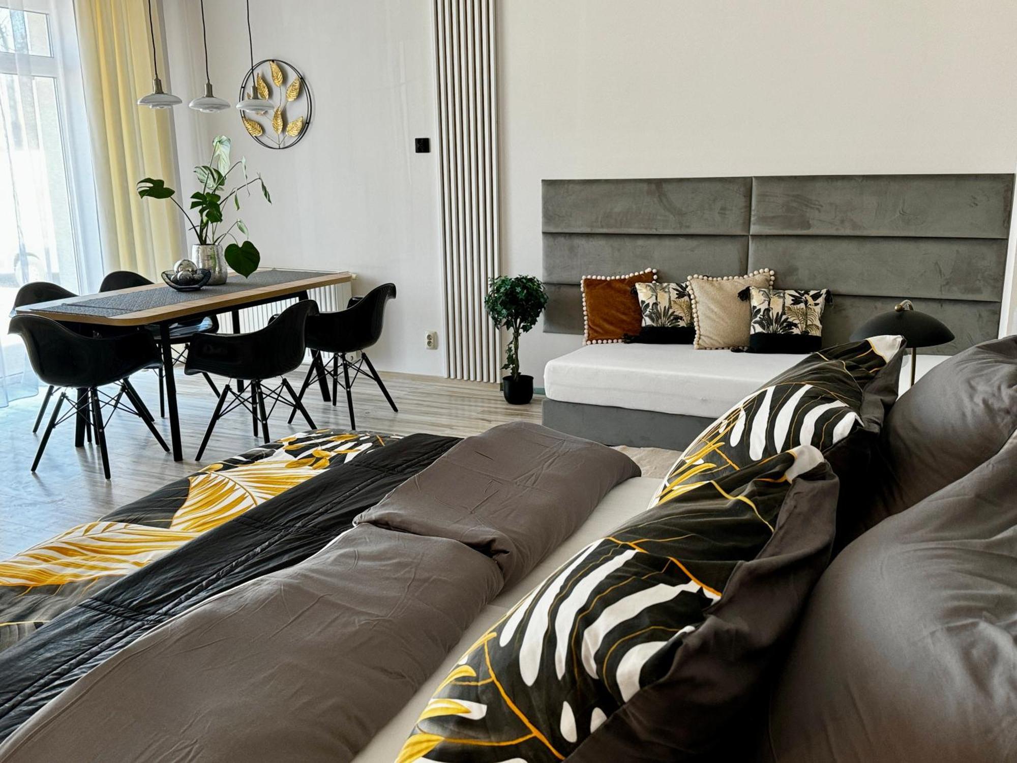 Apartamenty I Pokoje „Pod Jedynka” Константынув-Лодзинский Экстерьер фото