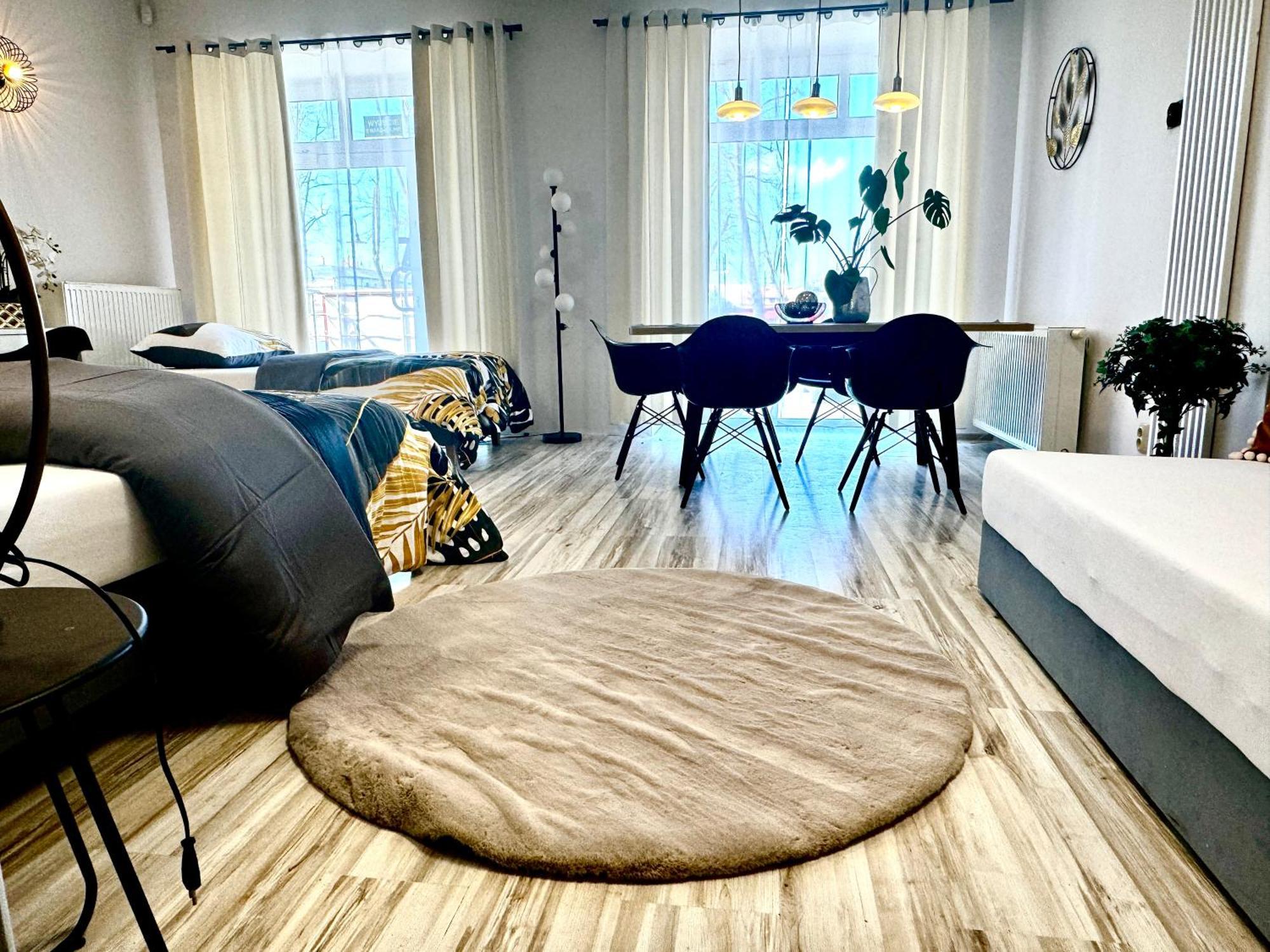 Apartamenty I Pokoje „Pod Jedynka” Константынув-Лодзинский Экстерьер фото